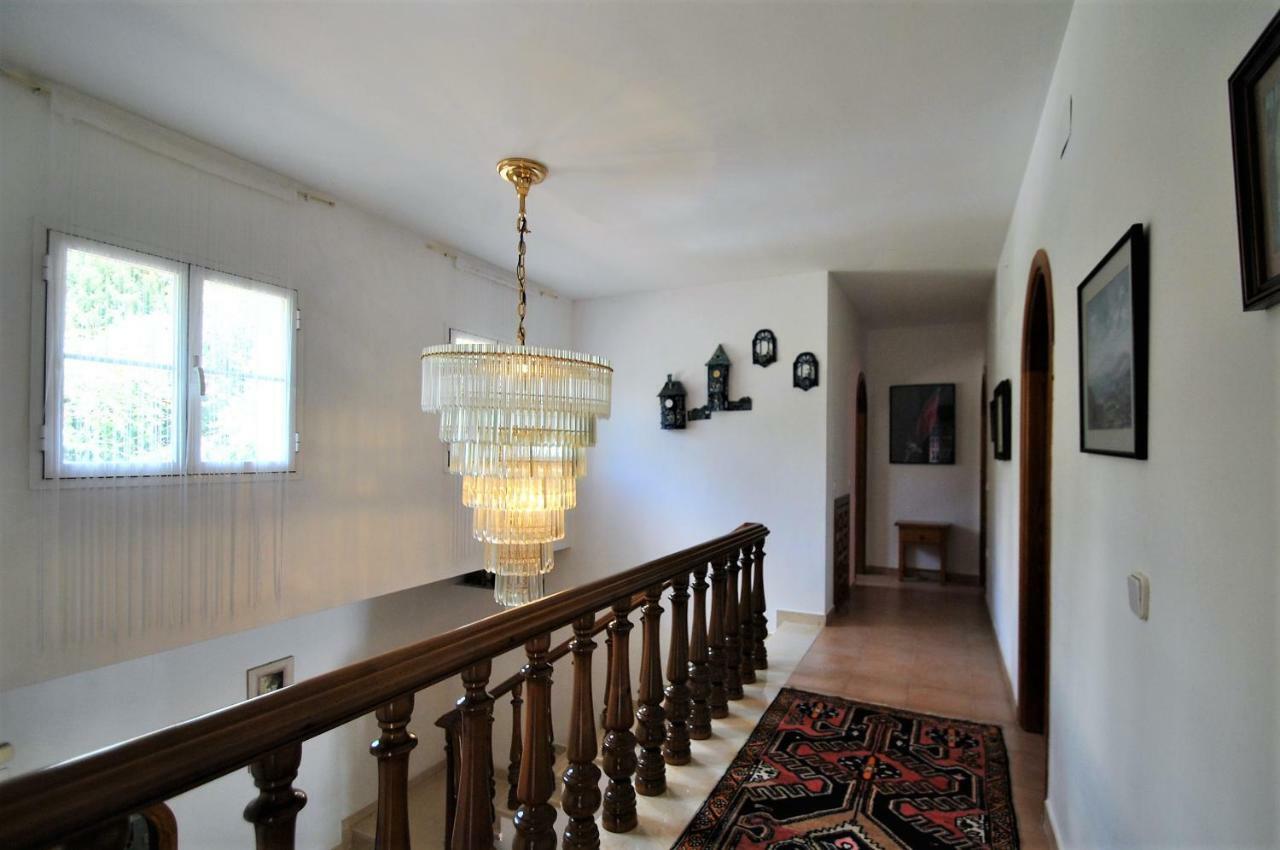 Holiday Villa In 10 Min From Fuengirola Beach With Sea Views Pool Bbq Parking Wifi Aircon Big Garden มิฮาส ภายนอก รูปภาพ