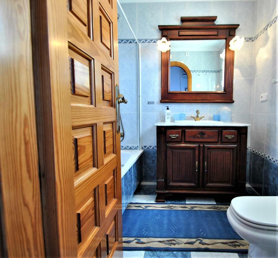 Holiday Villa In 10 Min From Fuengirola Beach With Sea Views Pool Bbq Parking Wifi Aircon Big Garden มิฮาส ภายนอก รูปภาพ