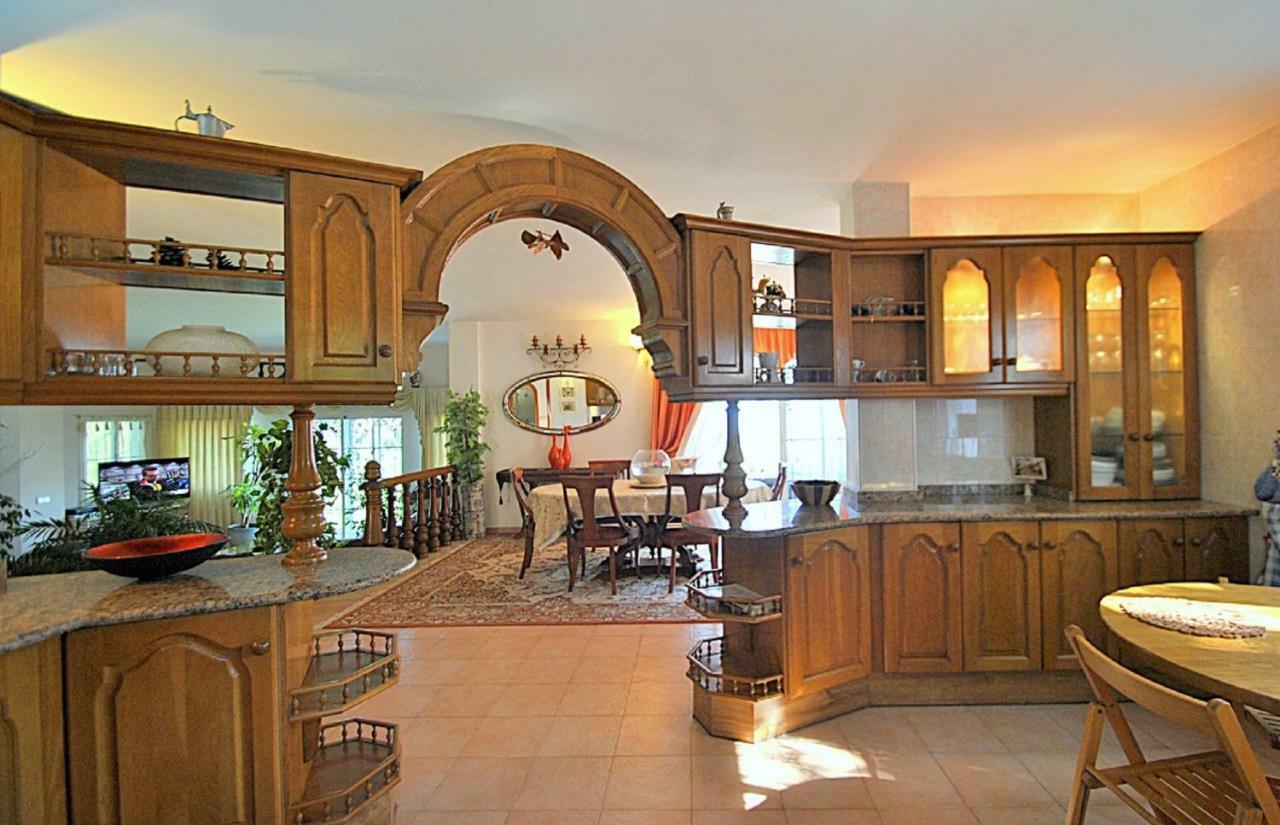 Holiday Villa In 10 Min From Fuengirola Beach With Sea Views Pool Bbq Parking Wifi Aircon Big Garden มิฮาส ภายนอก รูปภาพ