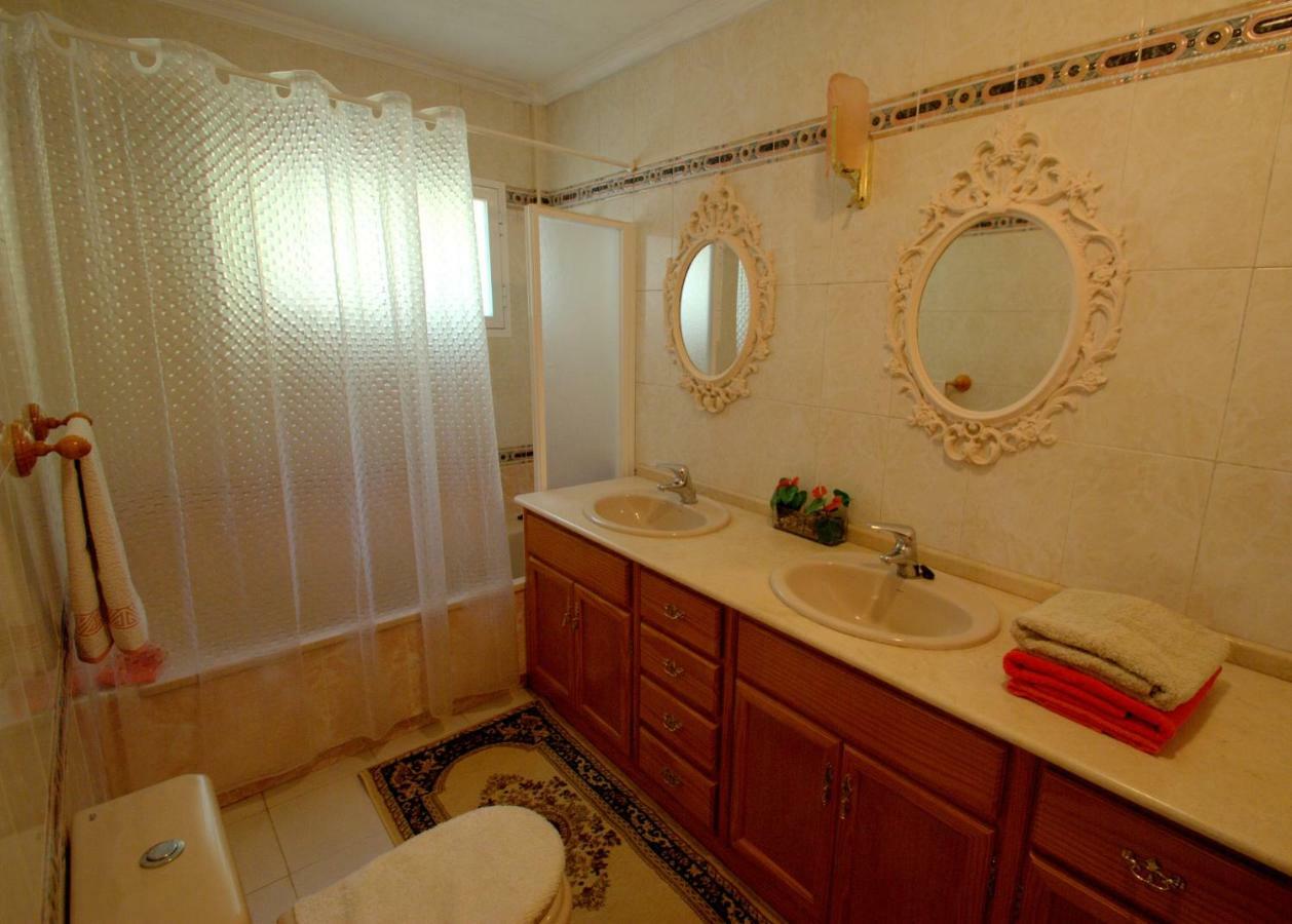 Holiday Villa In 10 Min From Fuengirola Beach With Sea Views Pool Bbq Parking Wifi Aircon Big Garden มิฮาส ภายนอก รูปภาพ
