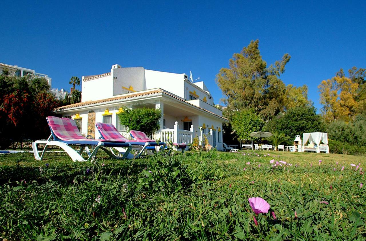 Holiday Villa In 10 Min From Fuengirola Beach With Sea Views Pool Bbq Parking Wifi Aircon Big Garden มิฮาส ภายนอก รูปภาพ